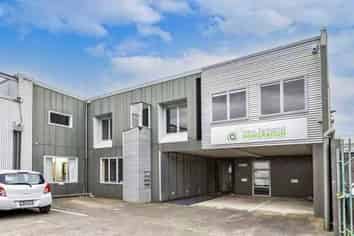 Versatile First Floor Office - 454 Colombo Street