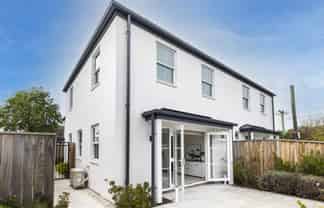 2B Westby Street, Waltham