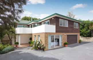 28 Frank Nobilo Drive, Golflands
