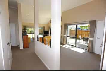 5 Siedeberg Drive, Flat Bush