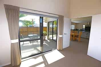 5 Siedeberg Drive, Flat Bush