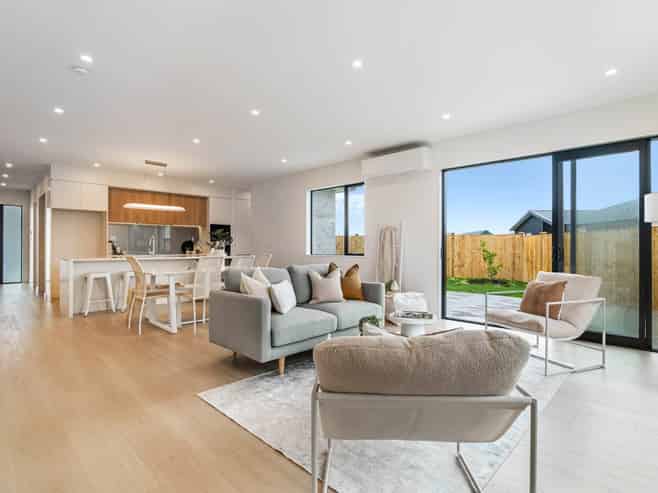 18 Taurangawaka Road, One Tree Point