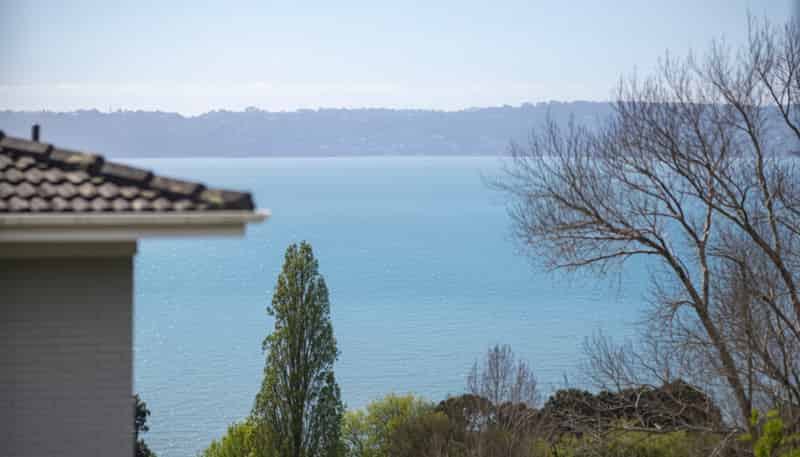 37 Haseler Crescent, Mellons Bay