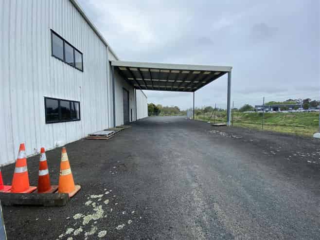 Functional Te Rapa Industrial With Yard