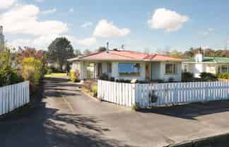 69 Great North Road, Waipawa