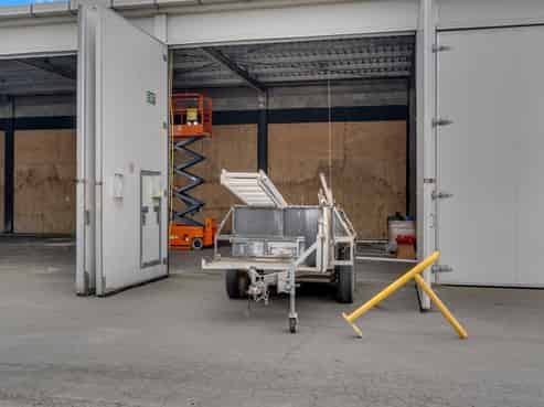 Functional warehouse with yard