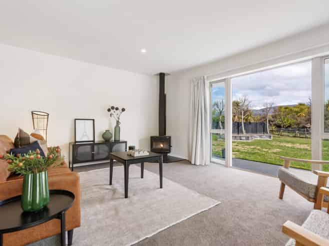 17 Hunt Place, Albert Town