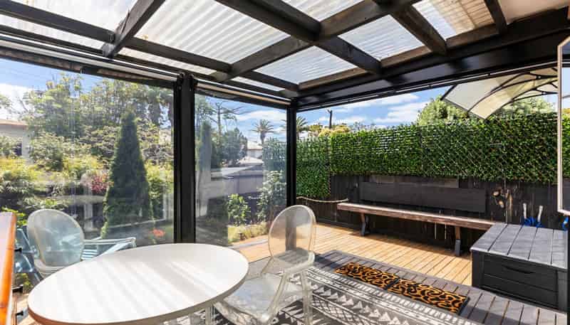 2/14 Argyle Street, Herne Bay