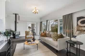 10 Scanlen Terrace, Kelston