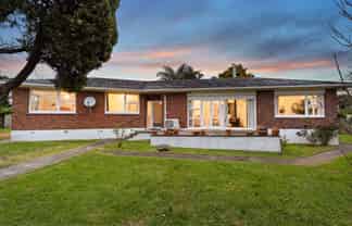 10 Scanlen Terrace, Kelston