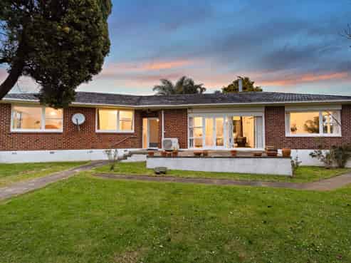 10 Scanlen Terrace, Kelston