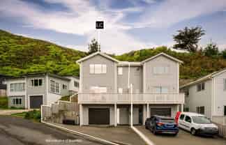 20B Rarangi Way, Owhiro Bay
