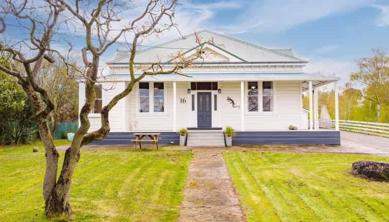 16 Tamumu Road, Waipawa