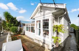 7 Chilka Street, Berhampore