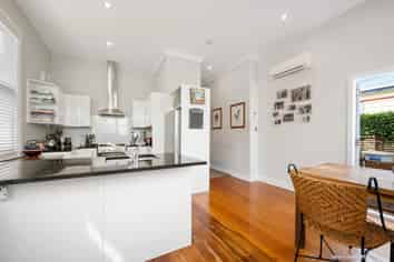 7 Chilka Street, Berhampore