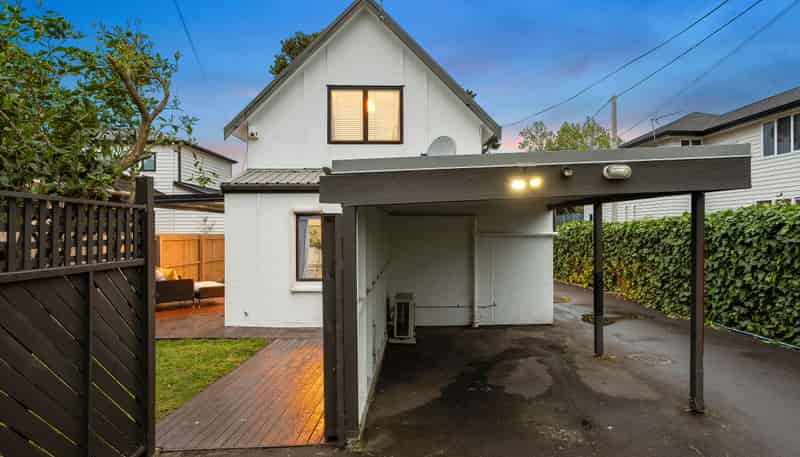 42B Ferndale Road, Mount Wellington