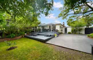 2 Riserra Drive, Ranui