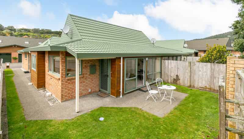 6/42 Main Road, Tawa