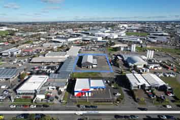Modernized Warehouse with Huge Yard in Sockburn