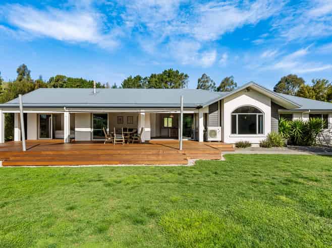 34 Waipuka Road, Waimarama
