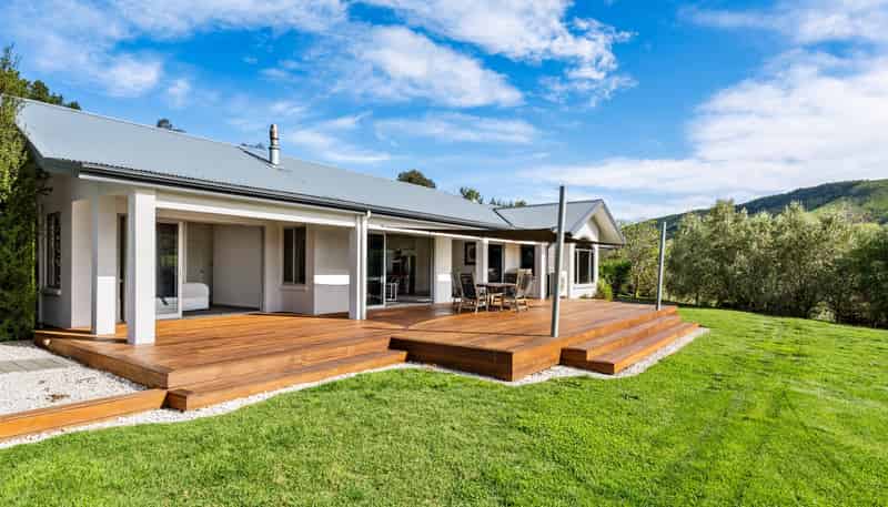 34 Waipuka Road, Waimarama