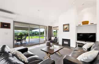 34 Waipuka Road, Waimarama