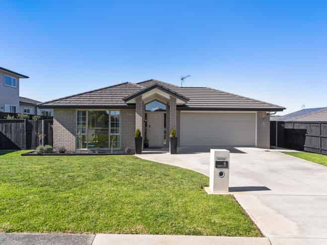 6 Artists Avenue, Beachlands