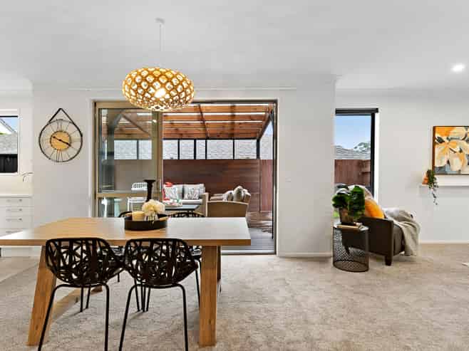 6 Atalanta Way, Beachlands