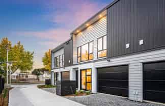 4/12 William Street, Mangere East