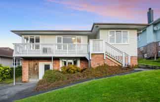 62 Stottholm Road, Titirangi
