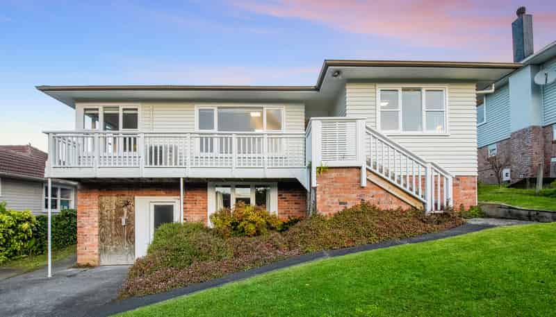 62 Stottholm Road, Titirangi
