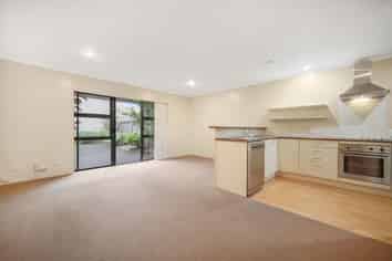 2/17 Harbour View Road, Te Atatu Peninsula