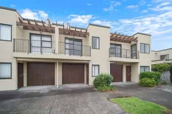 2/17 Harbour View Road, Te Atatu Peninsula