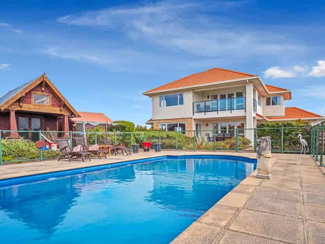 B/2217 South Head Road, South Head, Helensville