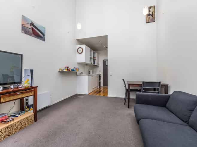 1J/16 Gore Street, Auckland Central