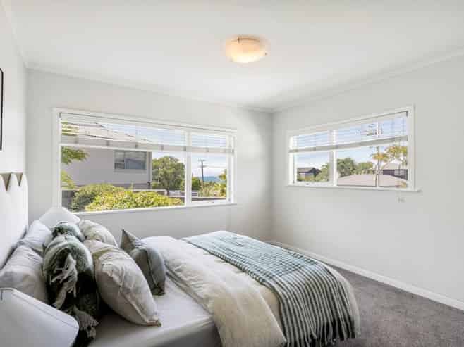 1/318 Beach Road, Campbells Bay
