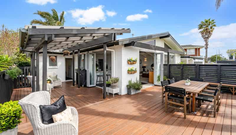 9 Fratley Avenue, Farm Cove
