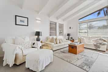 9 Fratley Avenue, Farm Cove