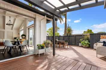 9 Fratley Avenue, Farm Cove