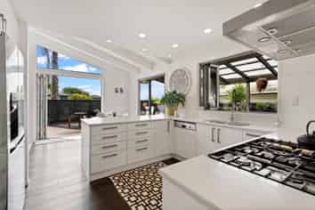 9 Fratley Avenue, Farm Cove