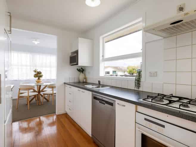 10 Pamela Place, Deanwell