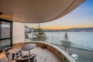 6/310 Oriental Parade, Oriental Bay