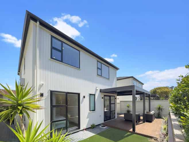 27A King George Avenue, Epsom