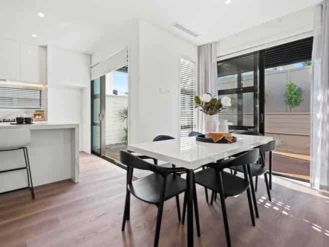 27A King George Avenue, Epsom