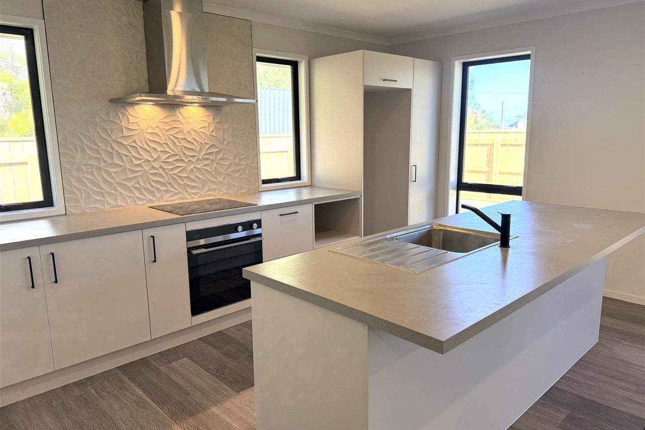 BRAND NEW HOUSE - Widok 2