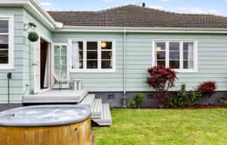 235 Georges Drive, Napier South