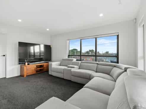 15 Tomlinson Street, Hillpark