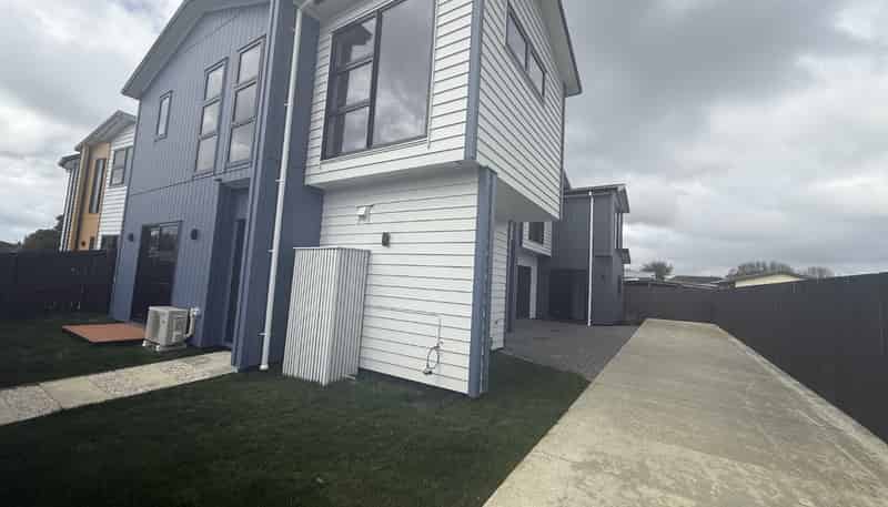 2A Mayflower Close, Mangere East