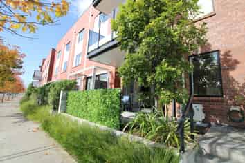 2/17 Uku Lane, Hobsonville