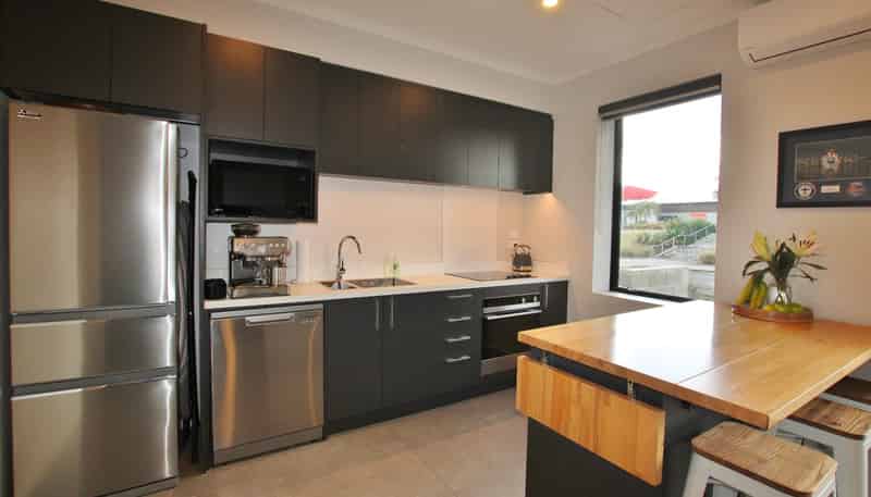 2/17 Uku Lane, Hobsonville